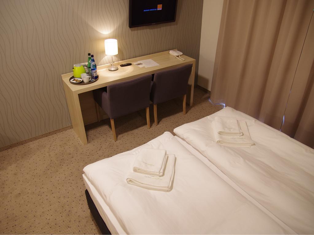 Hotel Uniejow Kültér fotó