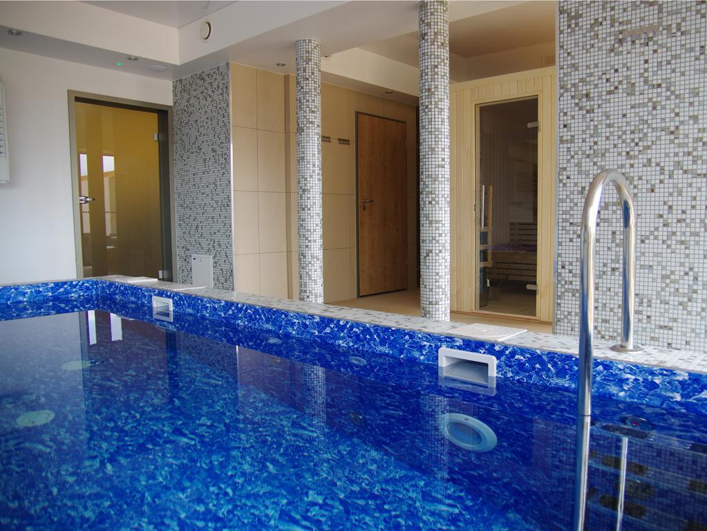 Hotel Uniejow Kültér fotó