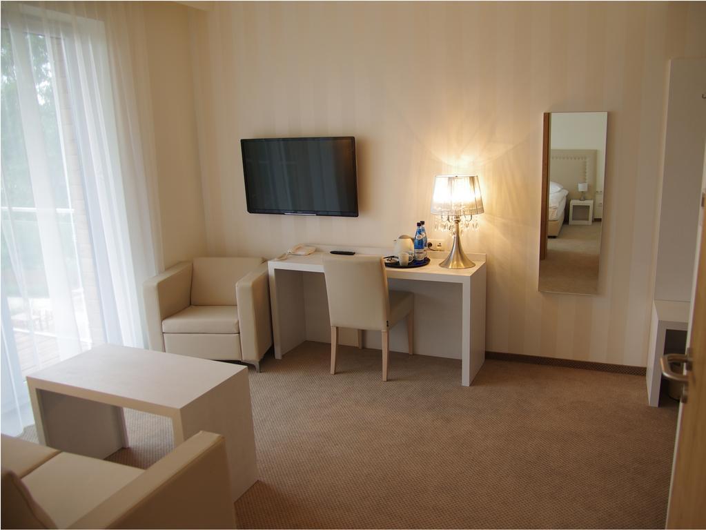 Hotel Uniejow Szoba fotó