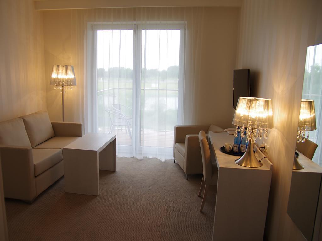Hotel Uniejow Kültér fotó