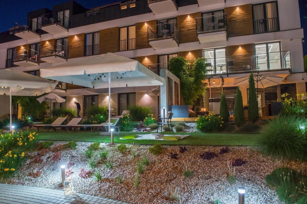 Hotel Uniejow Kültér fotó